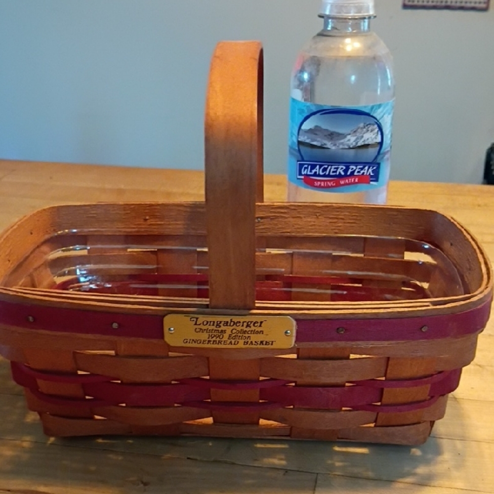 Longaberger Gingerbread Basket with Red Accents